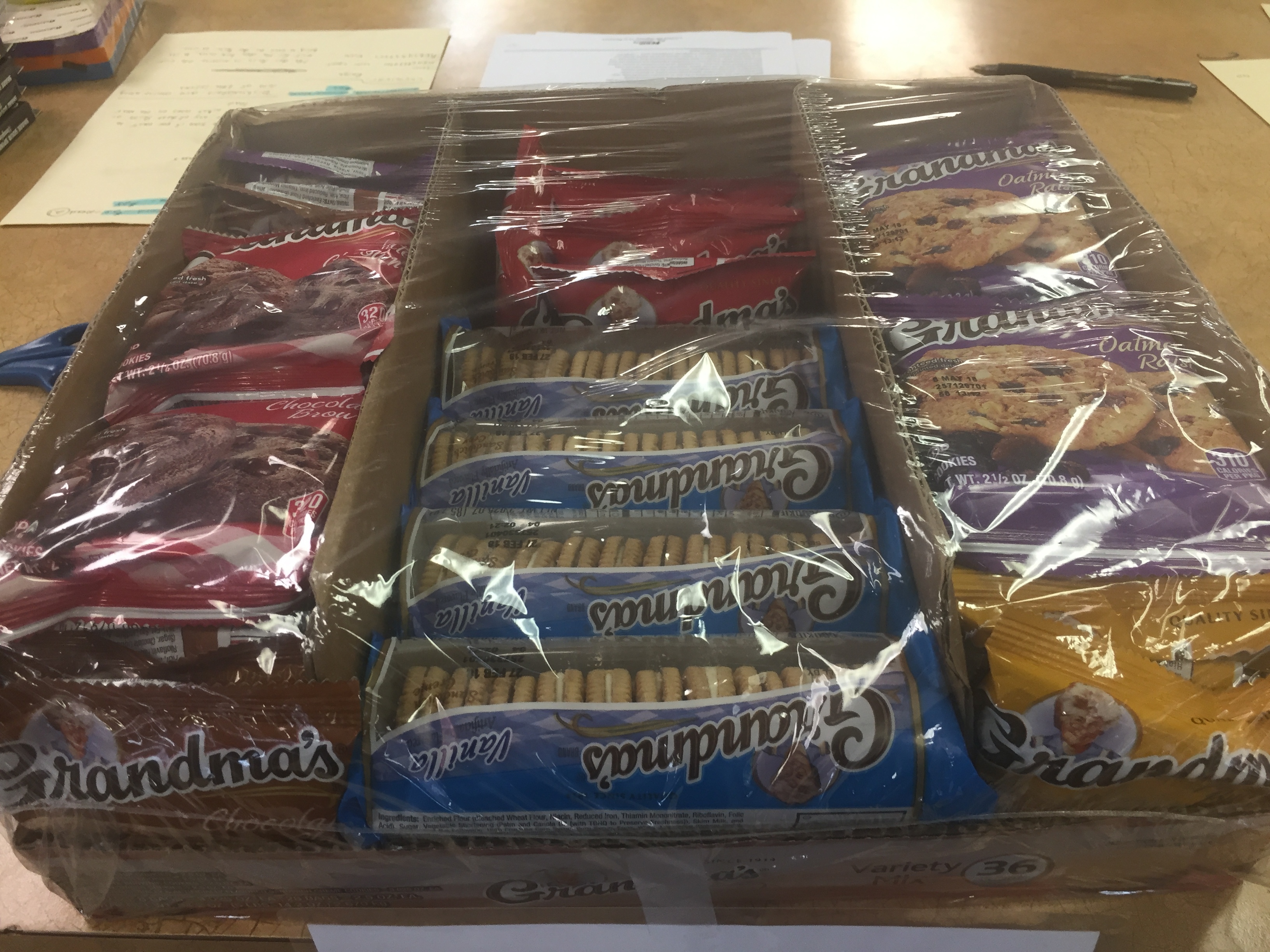 lot 50 image: NEW Grandmas Cookies Variety Pack