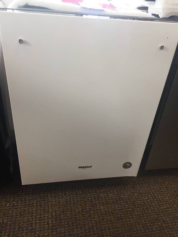 lot 25 image: NEW WHIRLPOOL Top Control Built-In Tall Tub Dishwasher in White with Fan Dry--WITH MANUFACTURERS WARRANTY-- MODEL# WDT730PAHW