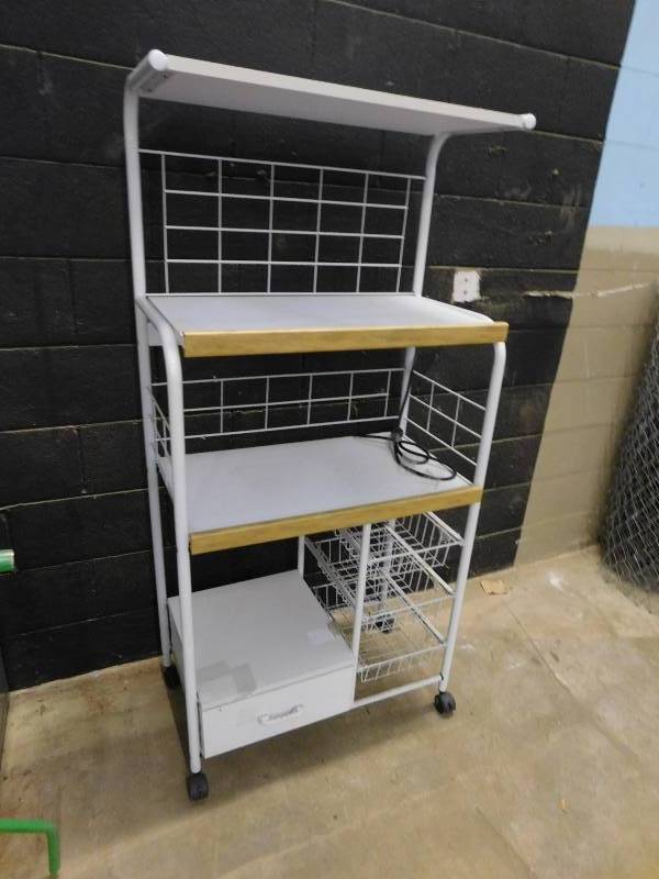 lot 32 image: Kitchen Utility Cart