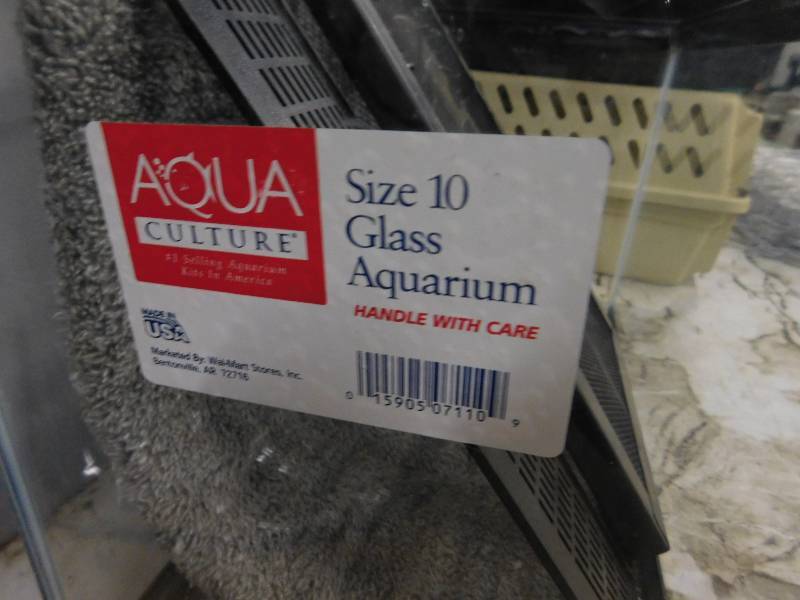 lot 66 image: Glass Aquarium