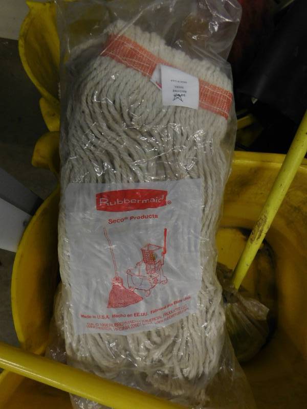 lot 73 image: Misc. Lot of Industrial Cleaning Supplies