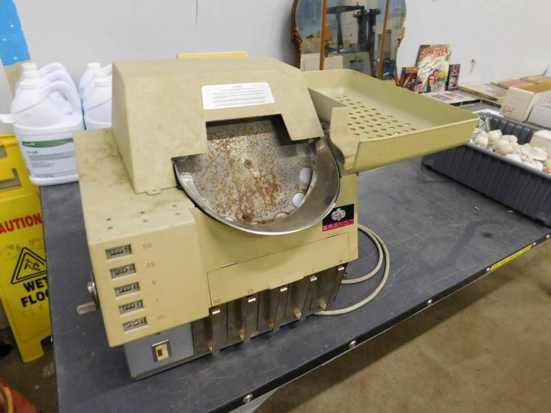 lot 75 image: Brand Coin Counter