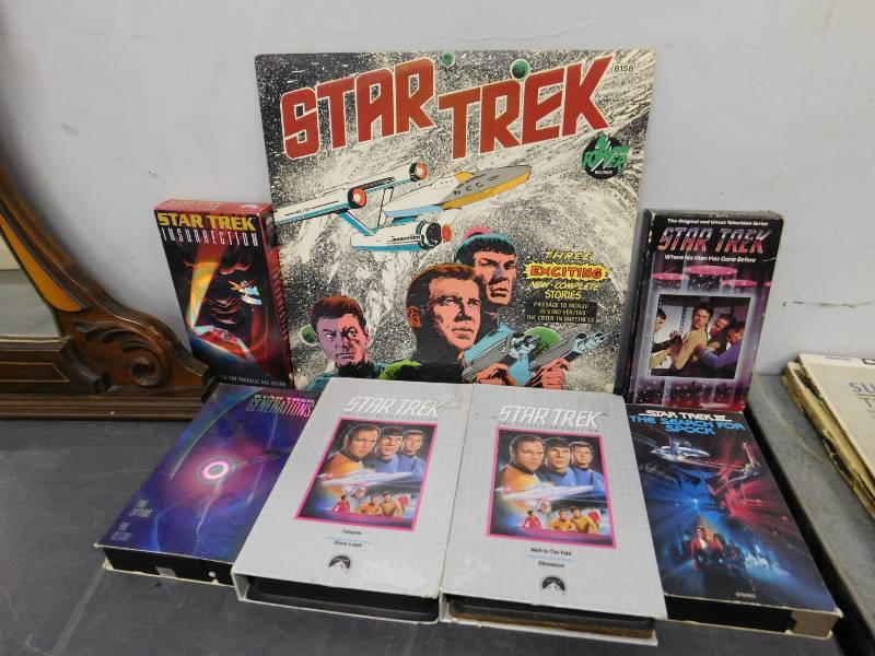 lot 82 image: Vintage Star Trek Items