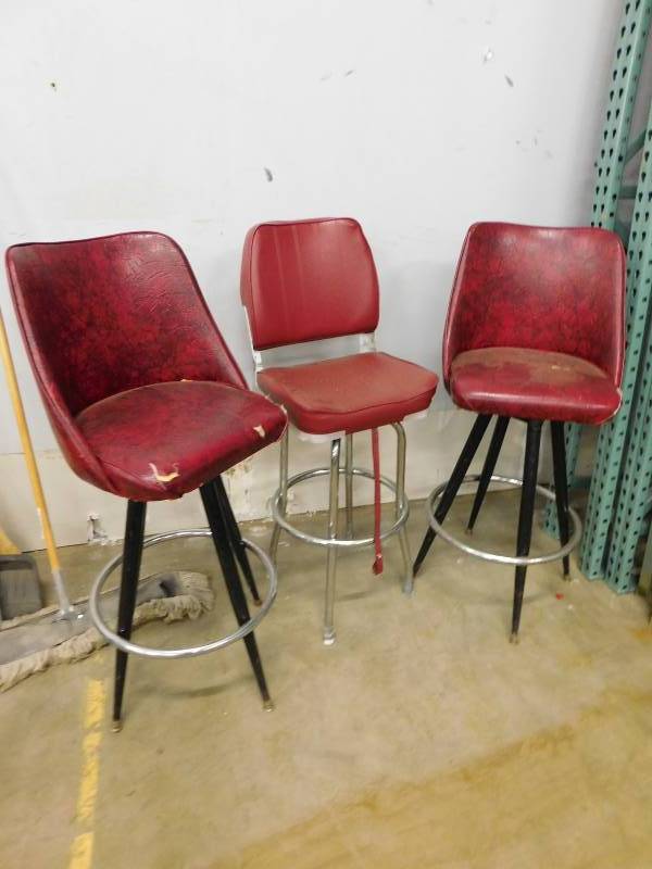 lot 109 image: Three Bar Stools