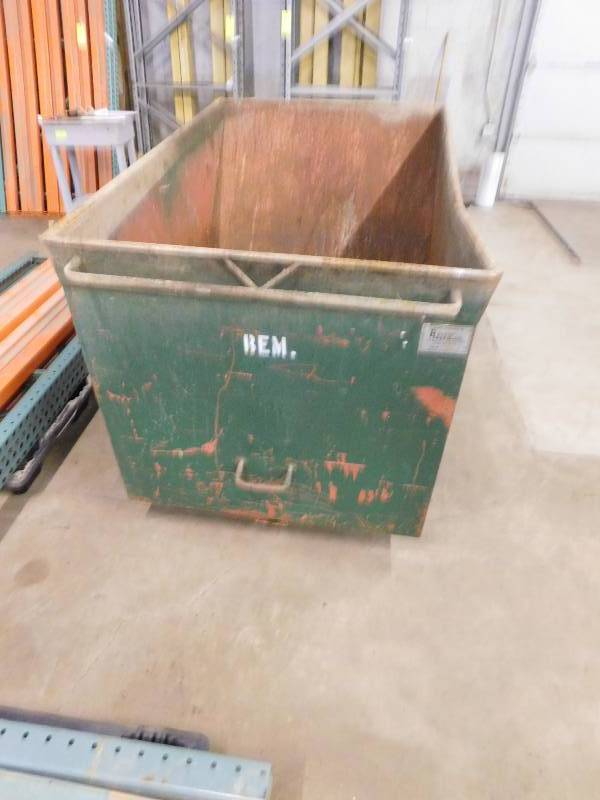 lot 116 image: Construction Dumpster