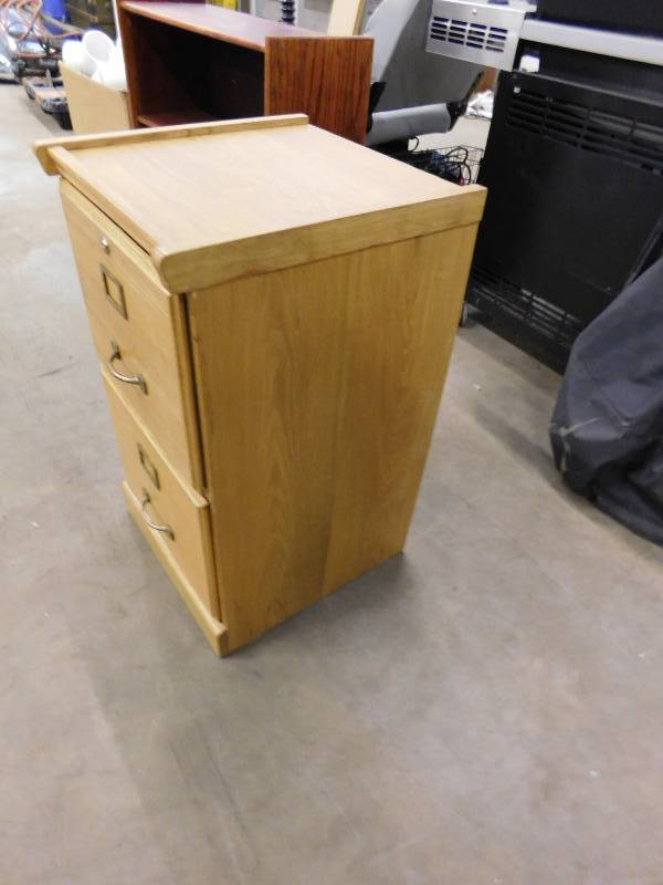 lot 127 image: Oak Finish Filing Cabinet - 16(w) x 27.5(h) x 17(d)