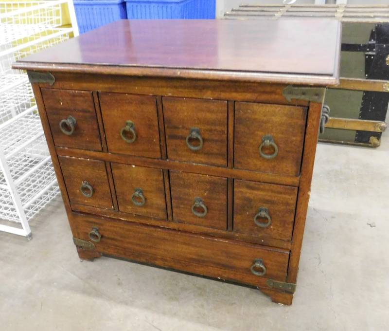 lot 137 image: End Table - 30(w) x 26(h) x 22(d)