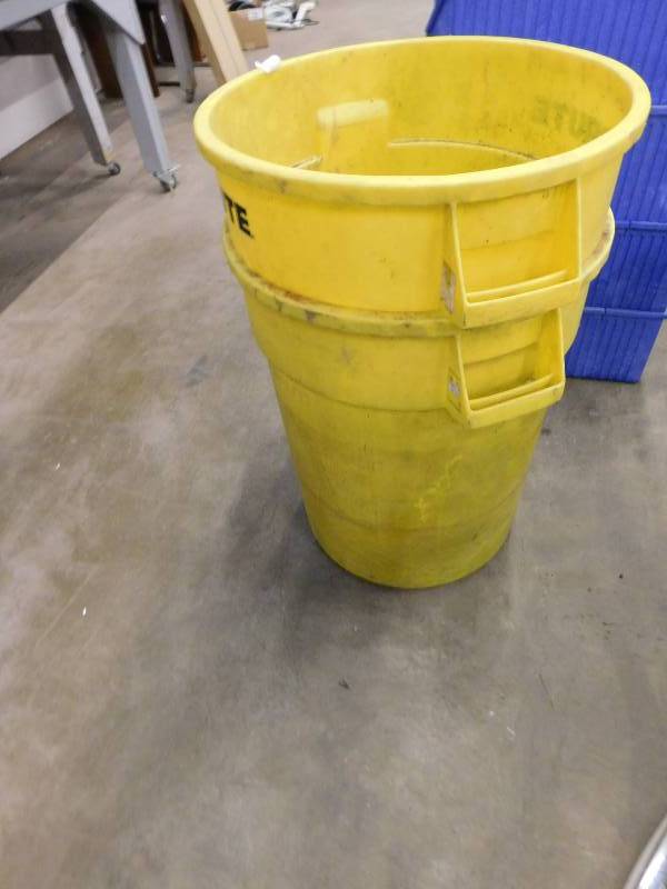 lot 140 image: Two Garbage Cans