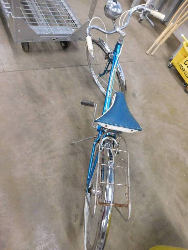 lot 142 image: Vintage 1966 Columbia Bicycle