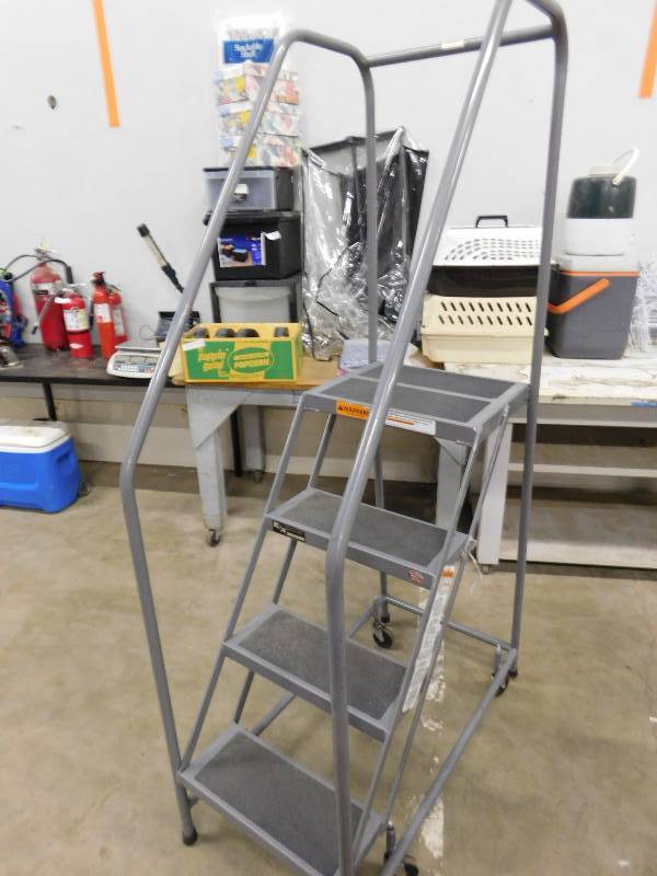 lot 150 image: EGA Rolling Four Step Ladder
