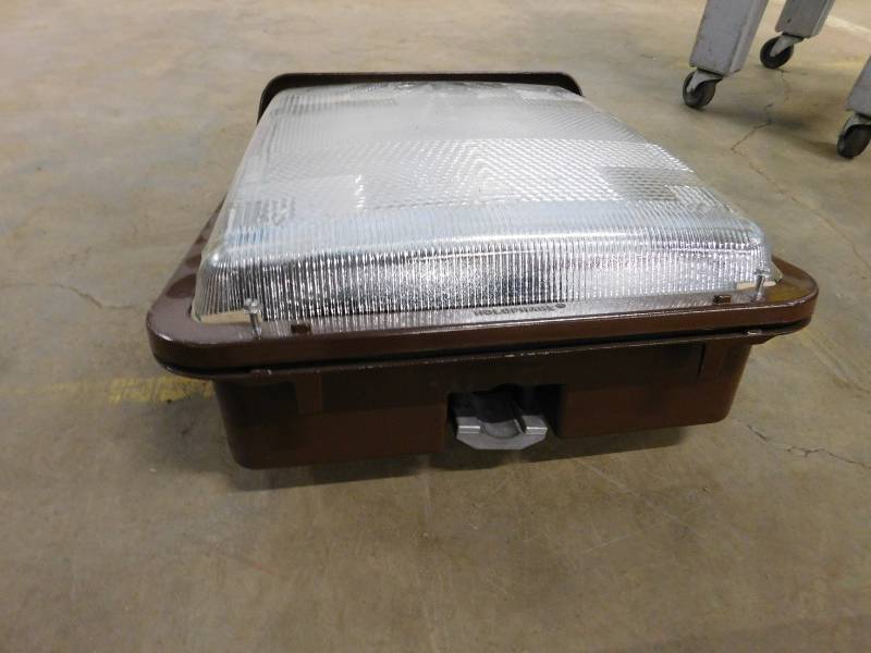lot 169 image: Holphane pane Vue Light