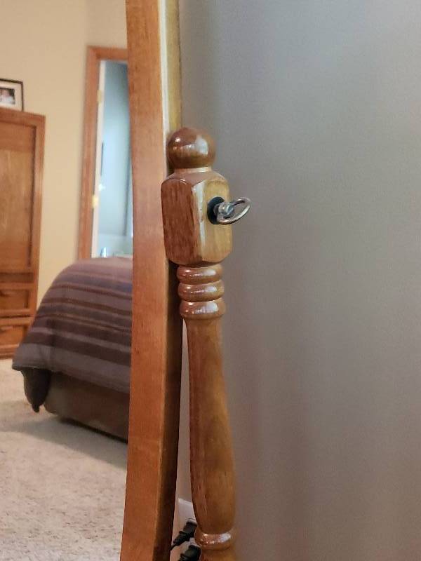 lot 26 image: Oak Swivel Floor Mirror