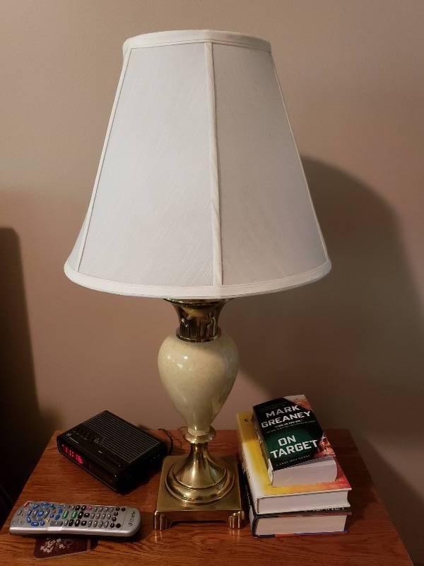 lot 28 image: (2) Urn and Brass Table Lamps
