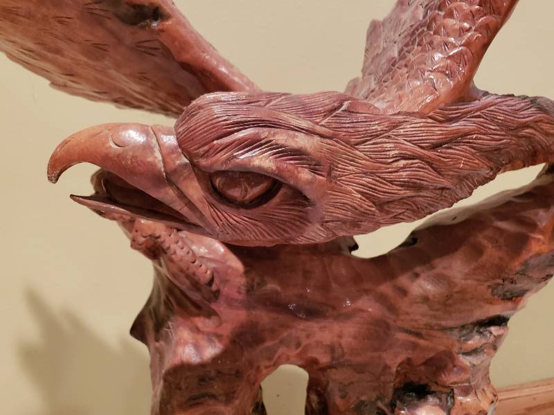 lot 70 image: Large Hand Carved Wooden Eagle