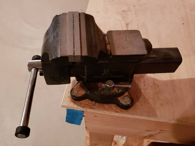 lot 82 image: Larin 4 Vice Grip