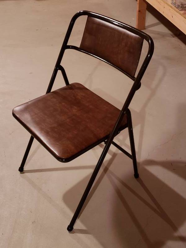 lot 84 image: Group of (4) Padded Folding Chairs
