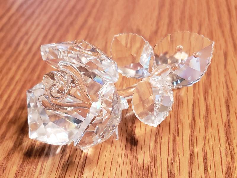 lot 99 image: Swarovski Styled Leaded Crystal Rose Figure