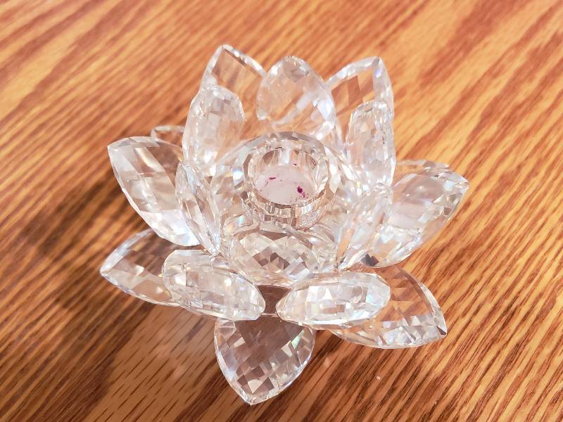 lot 102 image: Swarovski Crystal Florette Candle Holder
