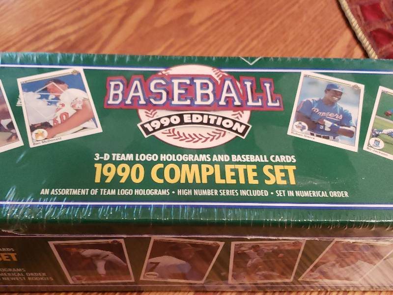 lot 103 image: 1990 Upper Deck Complete Set - Sealed