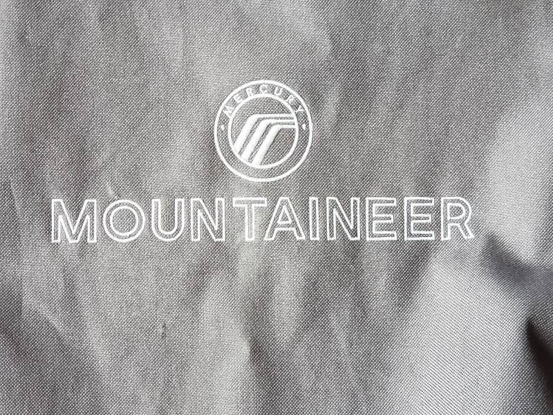 lot 106 image: (2) Mountaineer Folding Chairs