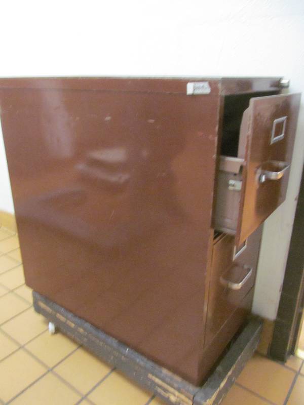 lot 47 image: Kitchen-Metal File Cabinet