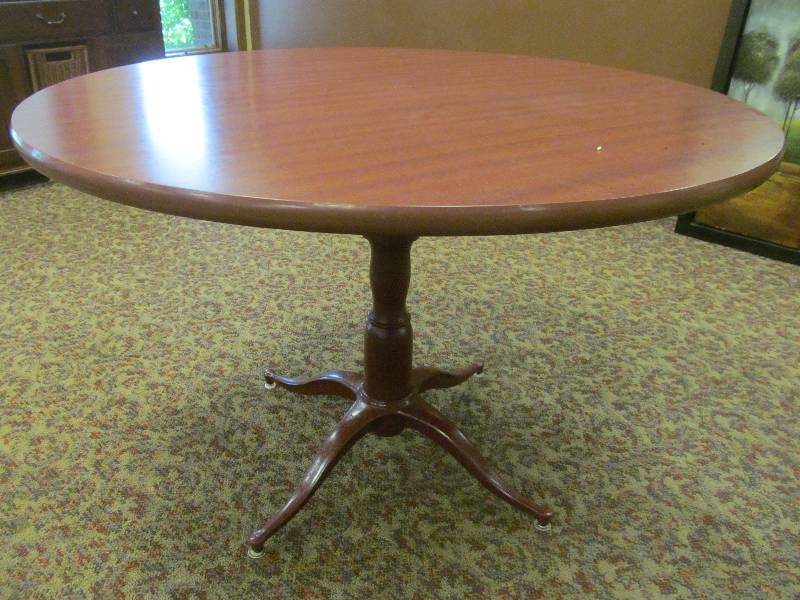 lot 64 image: Round Table