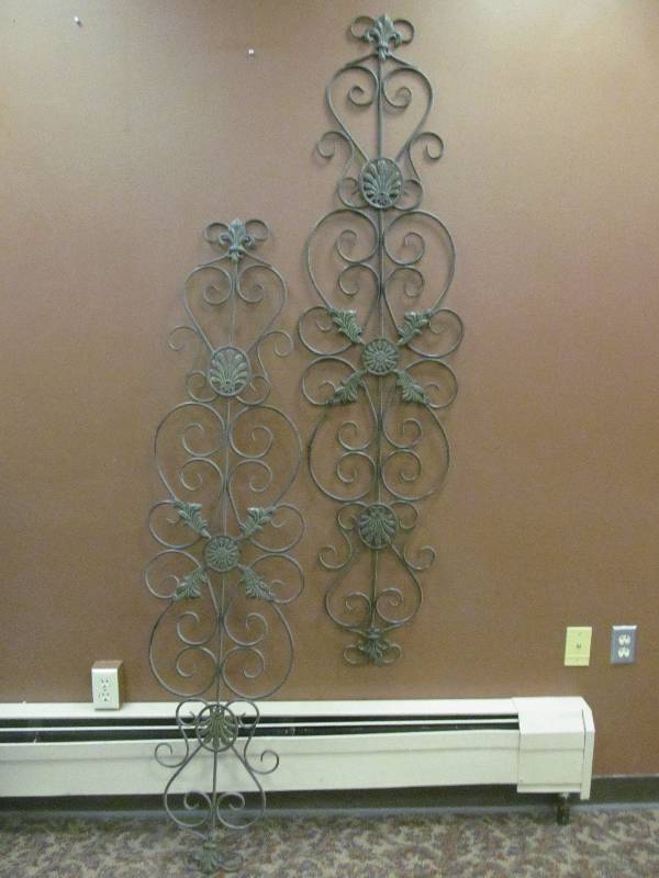 lot 66 image: Metal Wall Dcor