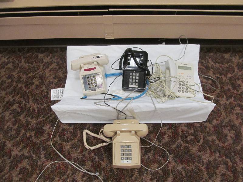 lot 69 image: 4 Phones