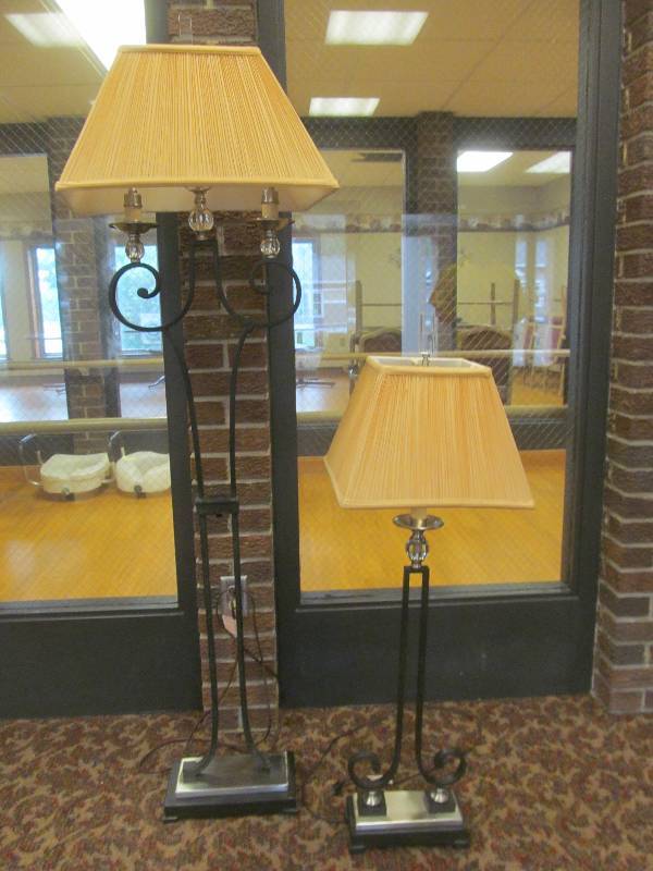lot 71 image: 2 Matching Floor Lamps