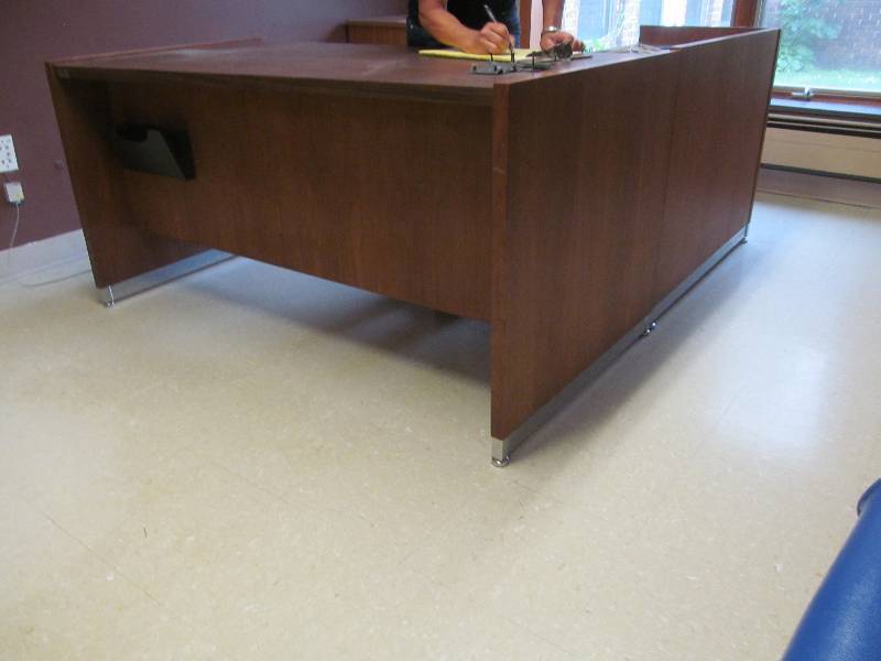 lot 94 image: Desk L-Shaped