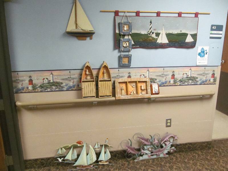 lot 104 image: (Hall) Wall Dcor Grouping, ships, lighthouse