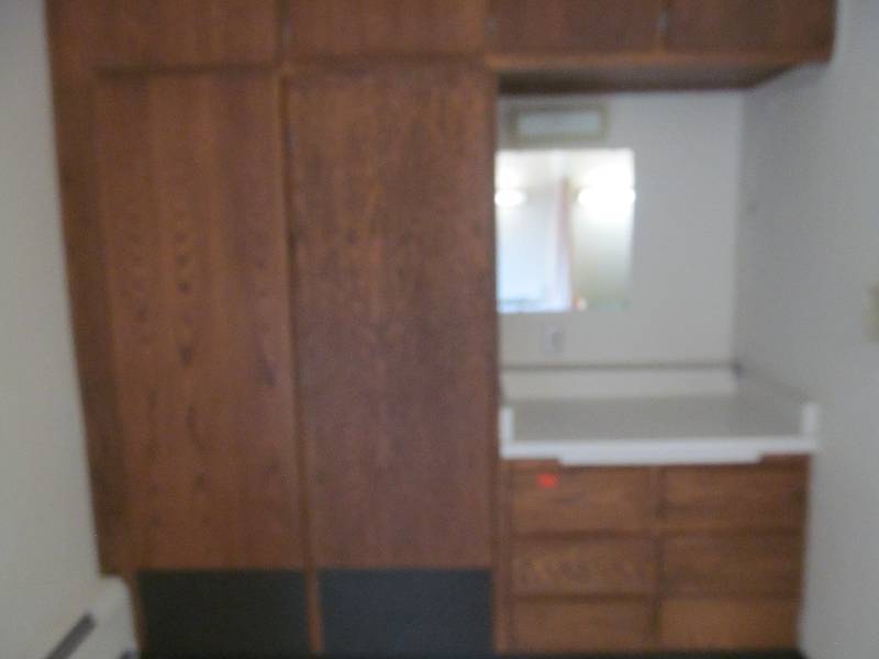 lot 128 image: (Rm 38) Wardrobe Cabinet with 6 Drawers (100x26x98)