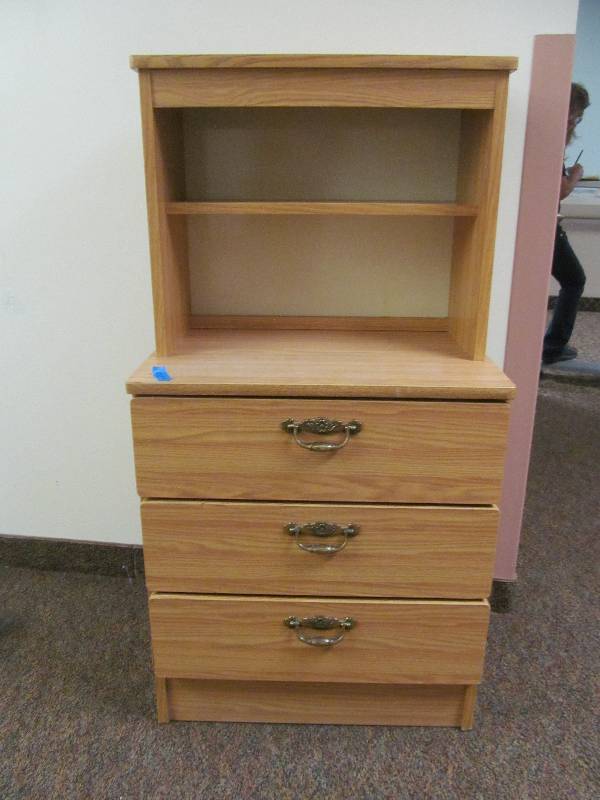 lot 147 image: (Rm 35) Night Stand (25x16x48)