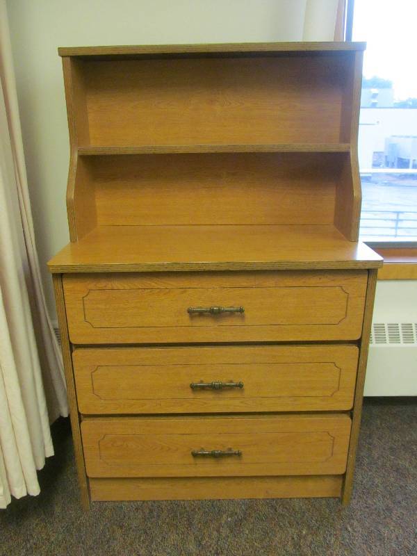 lot 153 image: (Rm 34) Night Stand (31x18x50)