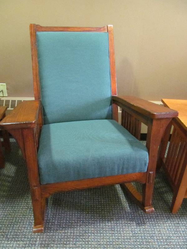 lot 172 image: (Family Room) Wood Rocker