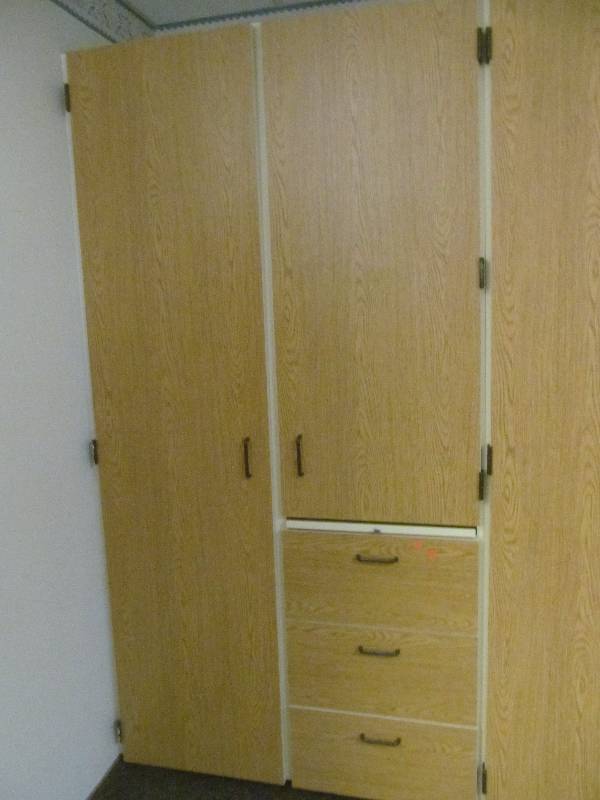 lot 190 image: (Rm 32) Wardrobe Cabinet (42x24x85)