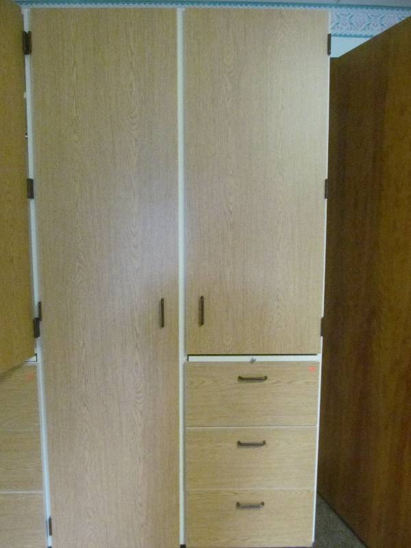 lot 200 image: Rm 31- Wardrobe Cabinet