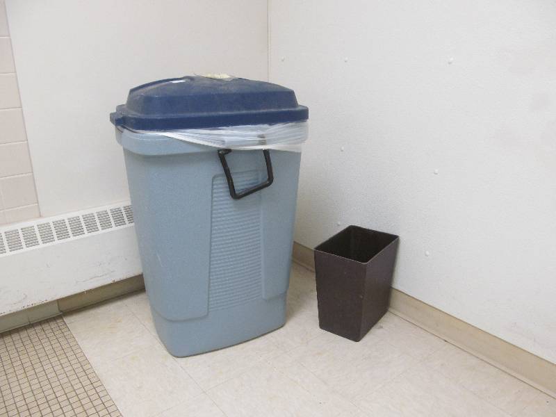 lot 228 image: Rm 3-1 Large trash can, 1 small trash can