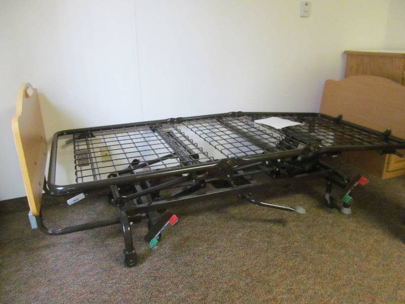lot 255 image: Rm 26-Manual Sunrise Joerns Medical Bed