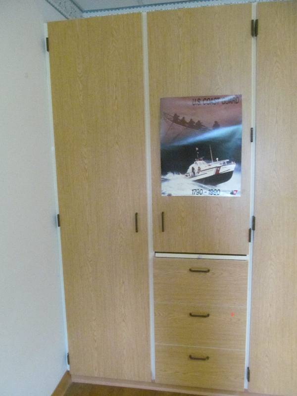 lot 260 image: Rm 25-Wardrobe Cabinet