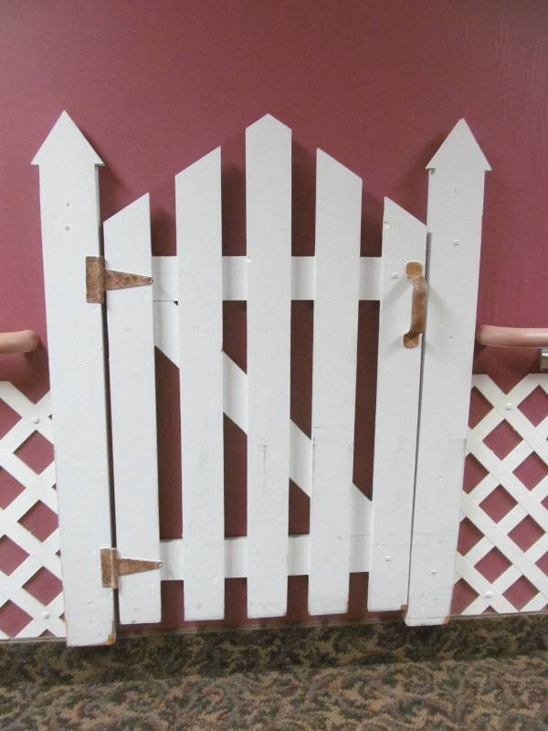 lot 269 image: Hall-Gate on wall