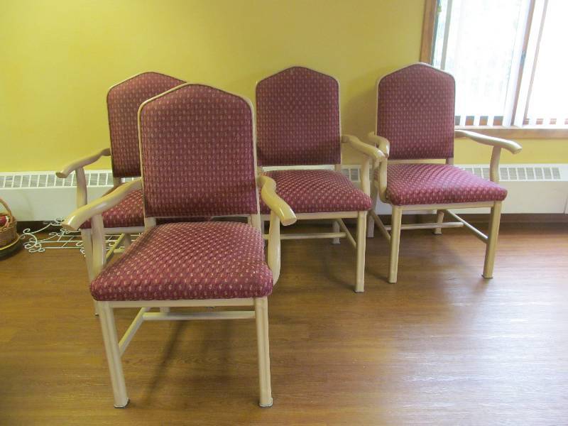 lot 276 image: Dining room-(4) Dining room chairs