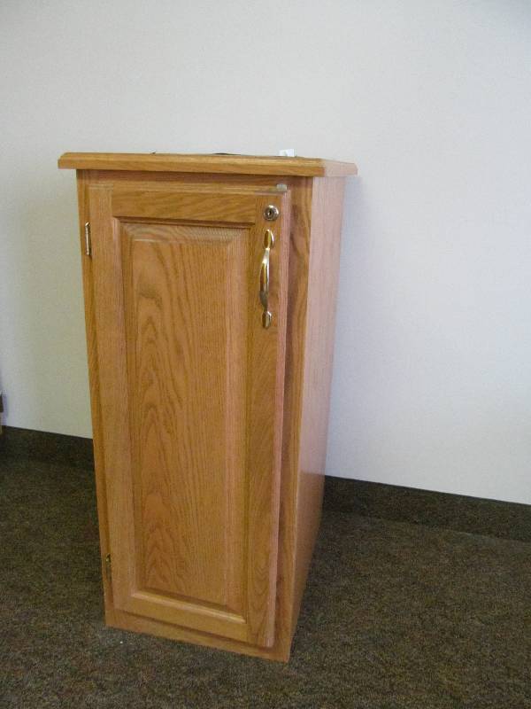 lot 292 image: Rm 24-Floor Cabinet