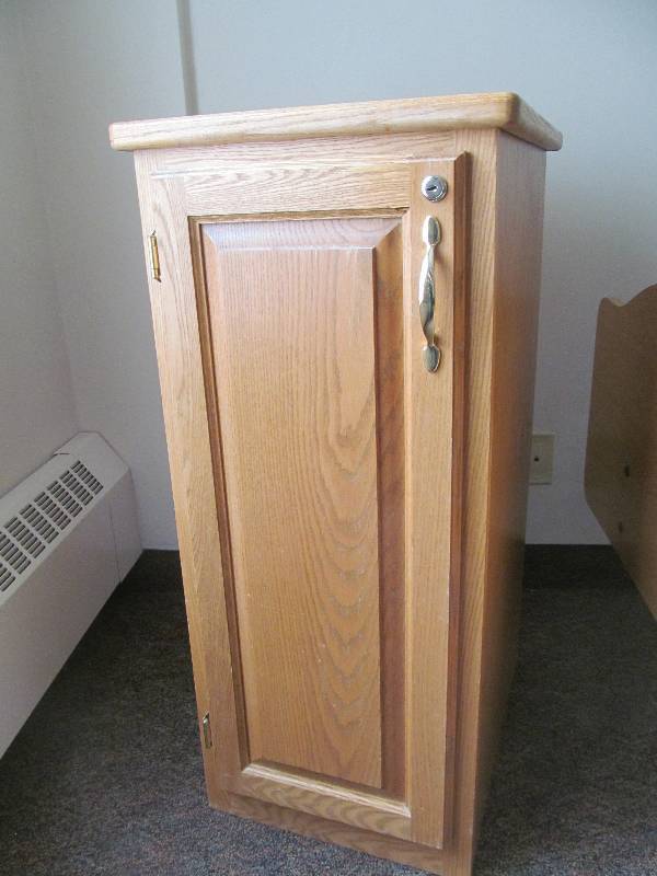 lot 293 image: Rm 24-Floor Cabinet