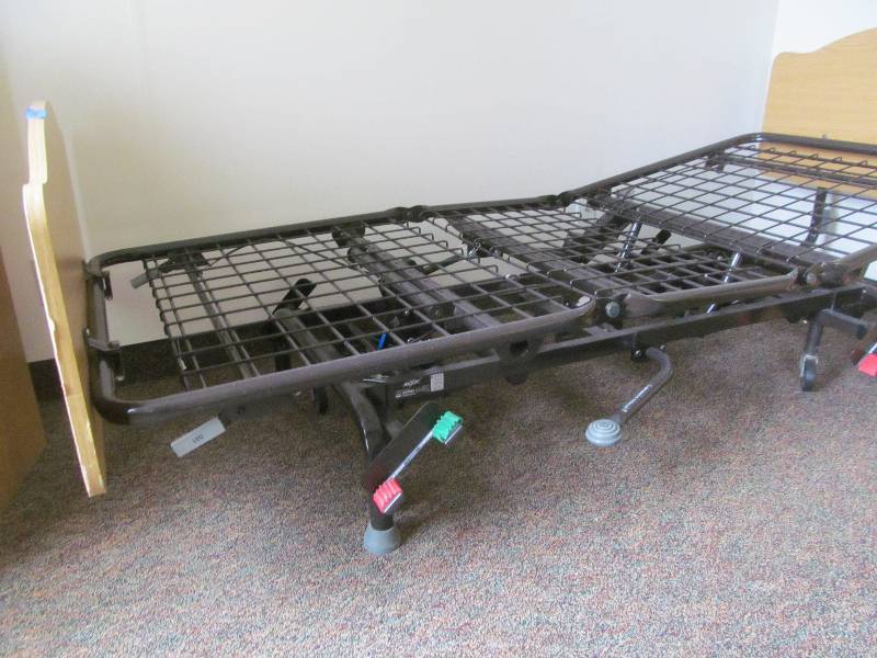 lot 296 image: Rm 24-Bed-No mattress manual Sunrise Medical