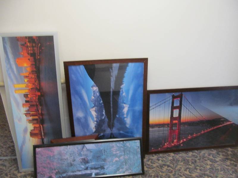lot 305 image: Rm 24-5 Pictures twin towers more