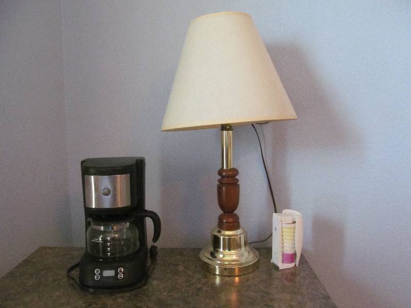 lot 316 image: Special care room-Lamp table- GE coffee maker