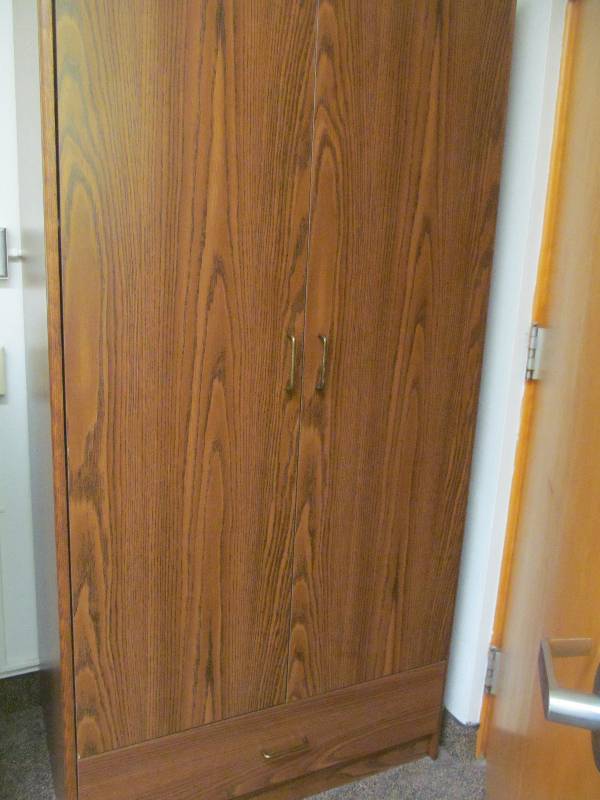 lot 318 image: Rm 22- Wardrobe cabinet