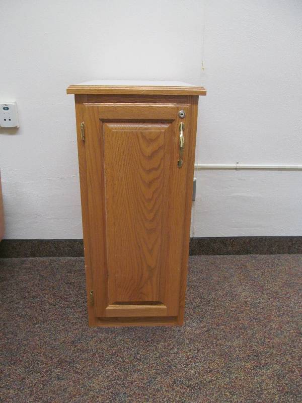 lot 319 image: Rm 22- Floor Cabinets