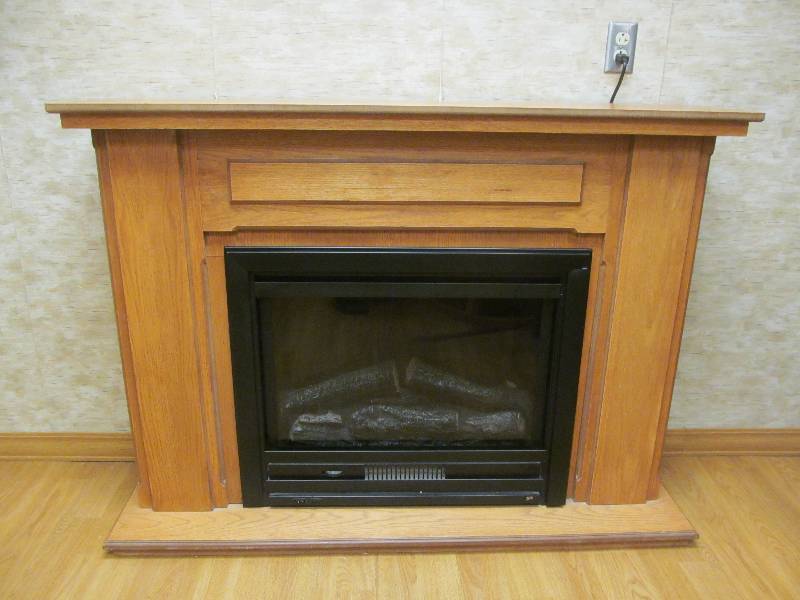lot 404 image: Cleaning room-Electric Fire Place wthermostat